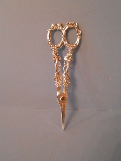 SOLID SILVER GRAPE SCISSORS 1904 - ADDITIONAL PHOTO 5
