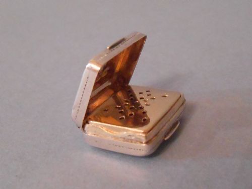 ANTIQUE GEORGIAN SOLID SILVER VINAIGRETTE - ADDITIONAL PHOTO 2