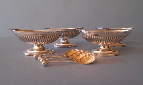 excellent set of antique victorian silver salts with spoons - CATEGORY: ANTIQUE SILVER - DATED VICTORIAN