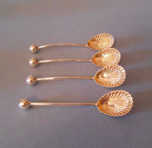 EXCELLENT SET OF ANTIQUE VICTORIAN SILVER SALTS WITH SPOONS - ADDITIONAL PHOTO 3