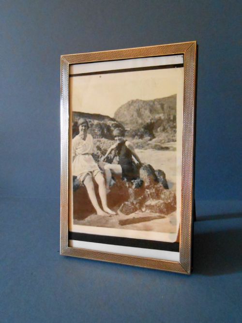 antique solid silver picturephotograph frame 1940 - CATEGORY: ANTIQUE SILVER - DATED 1940