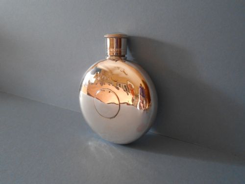solid silver victorian hip flask - CATEGORY: ANTIQUE SILVER - DATED VICTORIAN