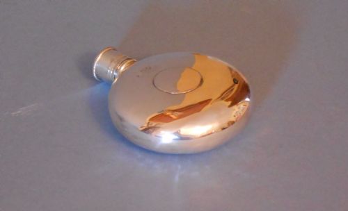 SOLID SILVER VICTORIAN HIP FLASK - ADDITIONAL PHOTO 3