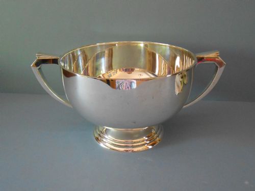 large antique solid silver unengraved trophy barnard - CATEGORY: ANTIQUE SILVER - DATED 1930