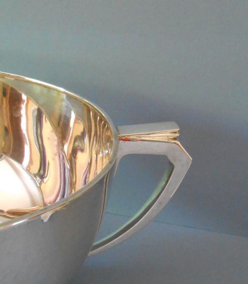 LARGE ANTIQUE SOLID SILVER UNENGRAVED TROPHY BARNARD - ADDITIONAL PHOTO 1
