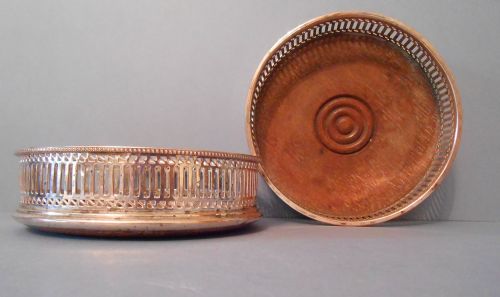 GOOD PAIR OF SILVER PLATED BOTTLE COASTERS - ADDITIONAL PHOTO 1