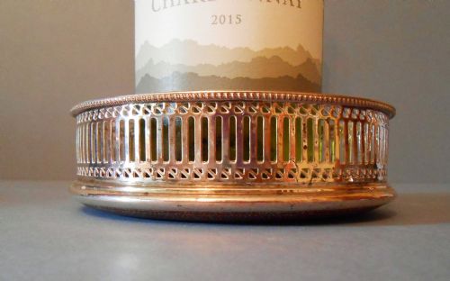 GOOD PAIR OF SILVER PLATED BOTTLE COASTERS - ADDITIONAL PHOTO 3