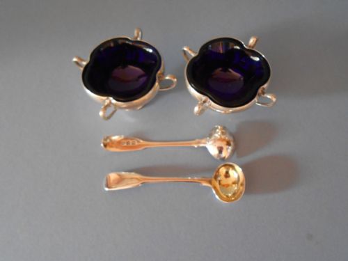 PAIR OF ANTIQUE SOLID SILVER SALTS BARNARD AND SPOONS - ADDITIONAL PHOTO 6