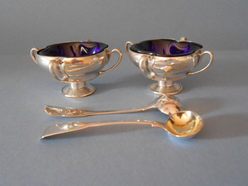 PAIR OF ANTIQUE SOLID SILVER SALTS BARNARD AND SPOONS - ADDITIONAL PHOTO 7