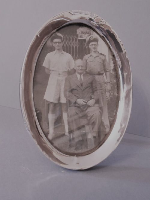 antique solid silver edwardian photographpicture frame - CATEGORY: ANTIQUE SILVER - DATED EDWARDIAN