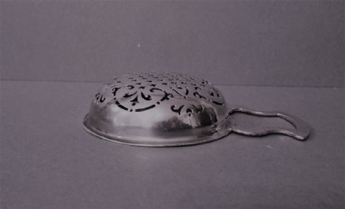 ANTIQUE GEORGE II SOLID SILVER LEMON STRAINER - ADDITIONAL PHOTO 3