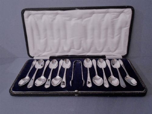 cased set of 12 edwardian silver teaspoons and tongs - CATEGORY: ANTIQUE SILVER - DATED EDWARDIAN