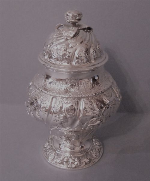 SUPERB ANTIQUE GEORGE II SOLID SILVER TEA CADDY 1755 - ADDITIONAL PHOTO 2