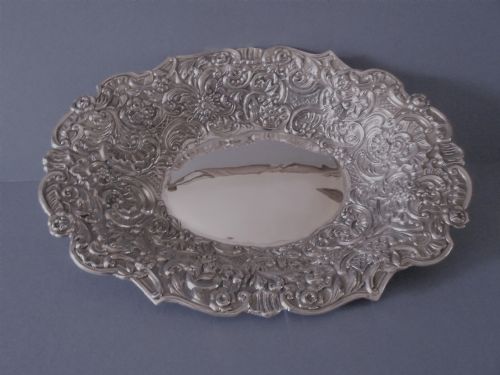 STUNNING WILLIAM COMYNS SOLID SILVER DISH 1892 - ADDITIONAL PHOTO 5