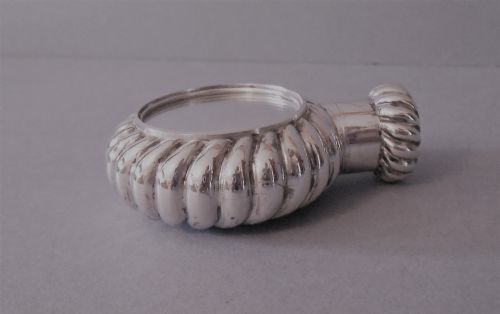 ANTIQUE VICTORIAN SOLID SILVER MIRRORED SCENT BOTTLE - ADDITIONAL PHOTO 2