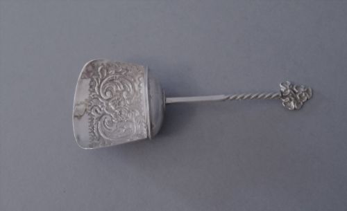 GORGEOUS ANTIQUE VICTORIAN SOLID SILVER CADDY SPOON - ADDITIONAL PHOTO 4