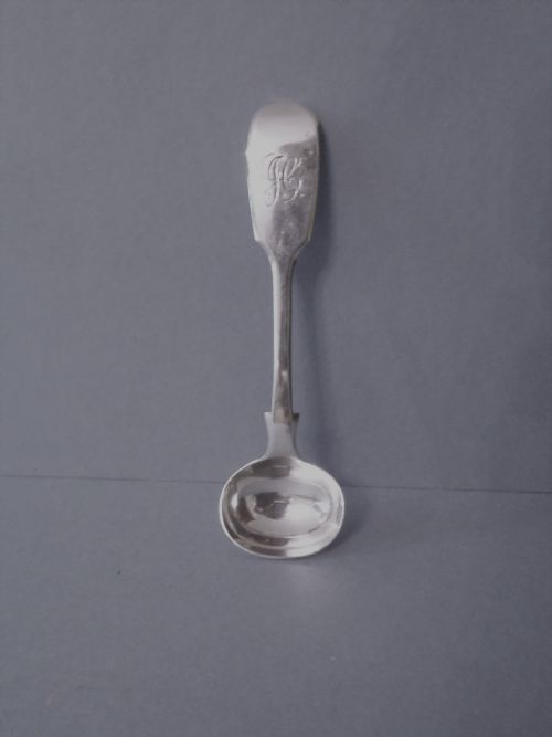 antique victorian solid silver salt spoon newcastle 1871 - CATEGORY: ANTIQUE SILVER - DATED VICTORIAN