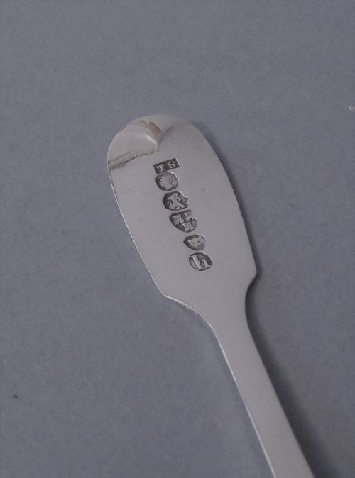 ANTIQUE VICTORIAN SOLID SILVER SALT SPOON NEWCASTLE 1871 - ADDITIONAL PHOTO 1