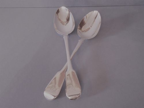 pair of antique silver george iii serving spoons - CATEGORY: ANTIQUE SILVER - DATED GEORGIAN