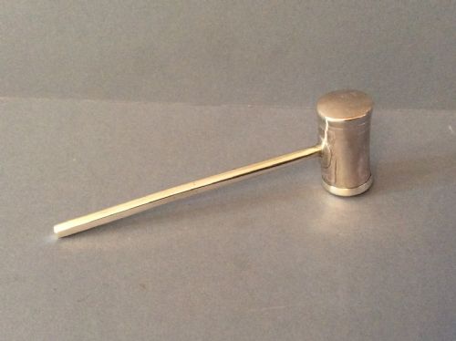 ANTIQUE SOLID SILVER 'GAVEL' PEPPER OR POUNCE POT SAMPSON MORDAN - ADDITIONAL PHOTO 1