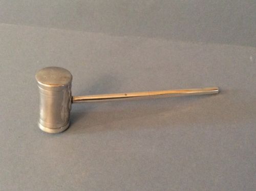 ANTIQUE SOLID SILVER 'GAVEL' PEPPER OR POUNCE POT SAMPSON MORDAN - ADDITIONAL PHOTO 2