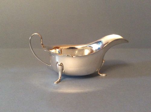 antique solid silver sauce and gravy boat - CATEGORY: ANTIQUE SILVER - DATED 1930