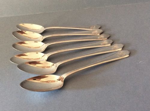 set of antique solid silver teaspoons - CATEGORY: ANTIQUE SILVER - DATED 1930