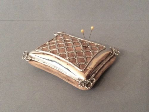 LARGE EDWARDIAN SOLID SILVER PIN CUSHION COMYNS - ADDITIONAL PHOTO 1