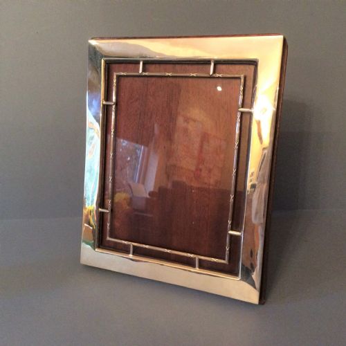 antique edwardian solid silver photo frame - CATEGORY: ANTIQUE SILVER - DATED EDWARDIAN
