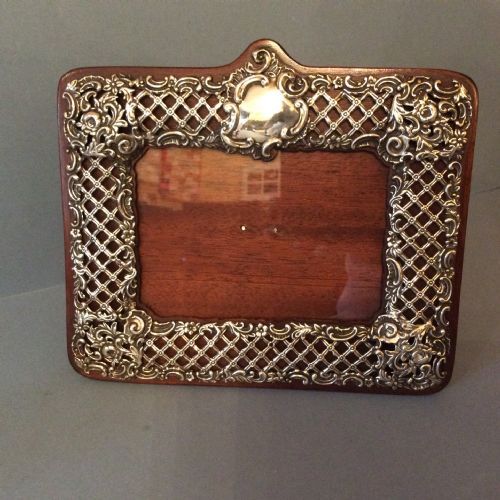 antique solid silver landscape photo frame - CATEGORY: ANTIQUE SILVER - DATED EDWARDIAN