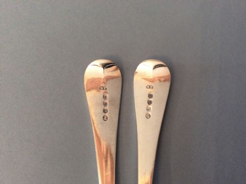 PAIR OF ANTIQUE SILVER GEORGIAN SERVINGTABLESPOONS - ADDITIONAL PHOTO 1