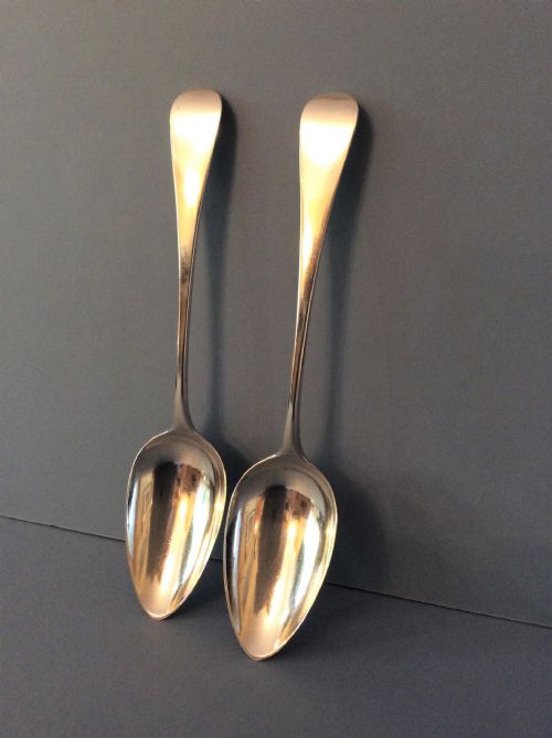 pair of antique silver georgian servingtablespoons - CATEGORY: ANTIQUE SILVER - DATED GEORGIAN