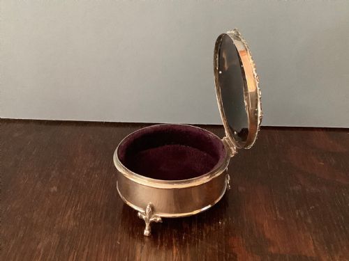ANTIQUE SOLID SILVER TRINKET BOX - ADDITIONAL PHOTO 3