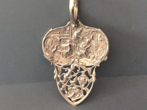 pretty antique solid silver cake slice - CATEGORY: ANTIQUE SILVER - DATED 1930