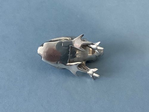 ANTIQUE SOLID SILVER FROG PIN CUSHION - ADDITIONAL PHOTO 1