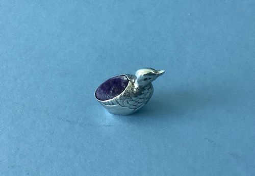 antique silver novelty duckling pin cushion - CATEGORY: ANTIQUE SILVER - DATED EDWARDIAN