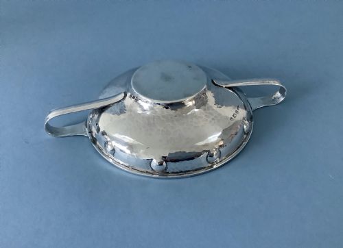 ANTIQUE ARTS AND CRAFT SILVER QUAICHE - ADDITIONAL PHOTO 3