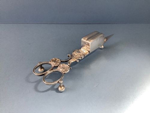 GEORGIAN OLD SHEFFIELD PLATE CANDLE SNUFFERS AND TRAY - ADDITIONAL PHOTO 4