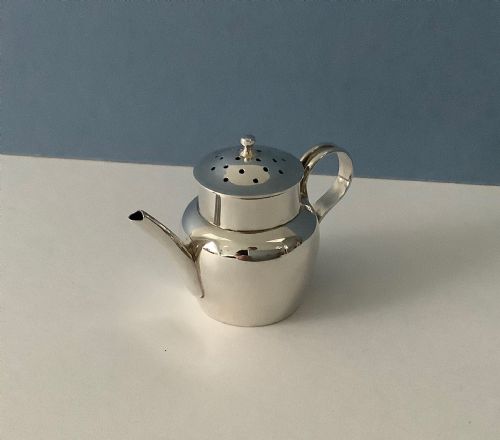 ANTIQUE VICTORIAN SILVER NOVELTY PEPPER POT - ADDITIONAL PHOTO 3