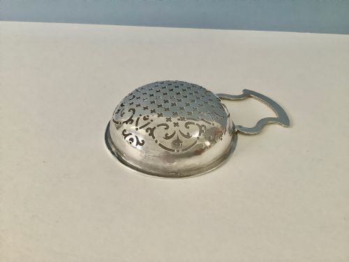 ANTIQUE GEORGE II SILVER LEMON STRAINER - ADDITIONAL PHOTO 2