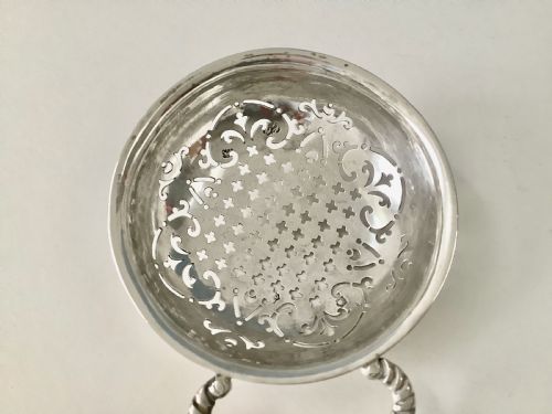 ANTIQUE GEORGE II SILVER LEMON STRAINER - ADDITIONAL PHOTO 3