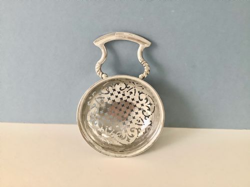 ANTIQUE GEORGE II SILVER LEMON STRAINER - ADDITIONAL PHOTO 4
