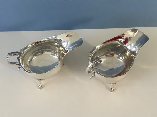 PAIR OF ANTIQUE SOLID SILVER SAUCE CREAM OR GRAVY BOATS - ADDITIONAL PHOTO 2