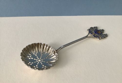 ANTIQUE VICTORIAN ROYAL MEMORABILIA SILVER SIFTER SPOON - ADDITIONAL PHOTO 4