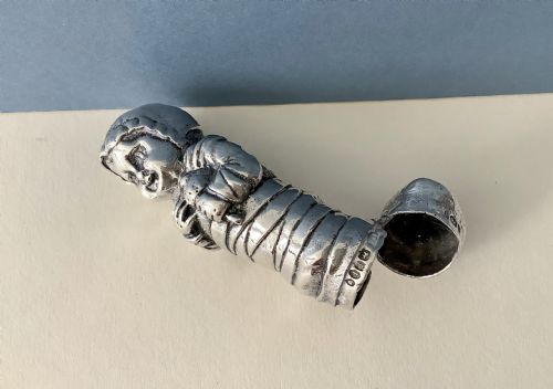 ANTIQUE SOLID SILVER NOVELTY VESTA CASE - ADDITIONAL PHOTO 5
