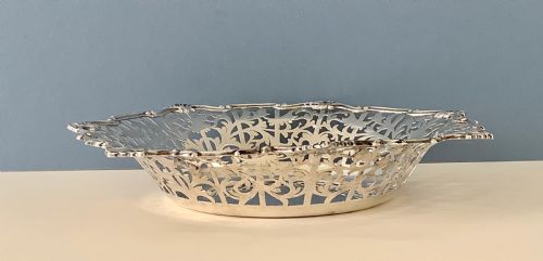 HEAVY EDWARDIAN ANTIQUE SOLID SILVER DISH OR BOWL - ADDITIONAL PHOTO 2