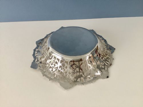 HEAVY EDWARDIAN ANTIQUE SOLID SILVER DISH OR BOWL - ADDITIONAL PHOTO 4