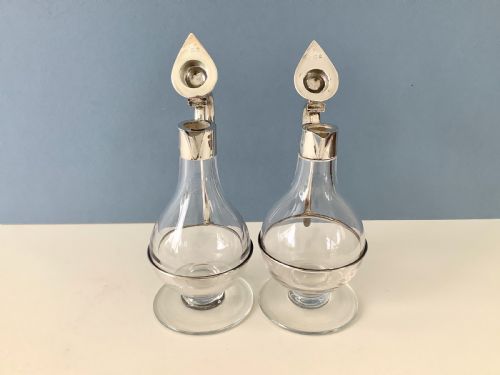 PAIR OF ANTIQUE SILVER MOUNTED CLARET WINE JUGS - ADDITIONAL PHOTO 8