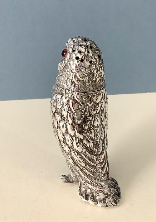 ANTIQUE VICTORIAN SILVER OWL PEPPER POT - ADDITIONAL PHOTO 1