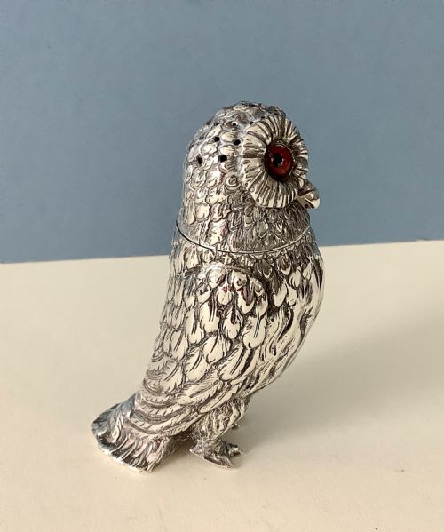 ANTIQUE VICTORIAN SILVER OWL PEPPER POT - ADDITIONAL PHOTO 5